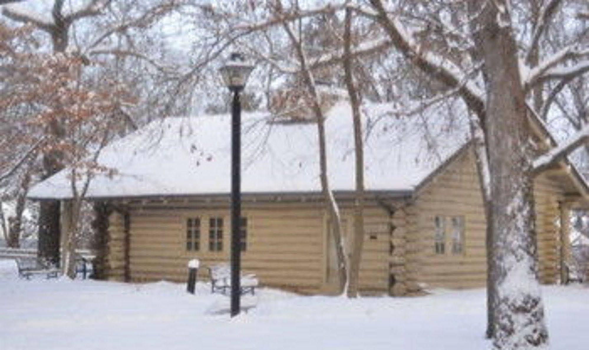 Starved Rock Lodge & Conference Center Utica Екстериор снимка