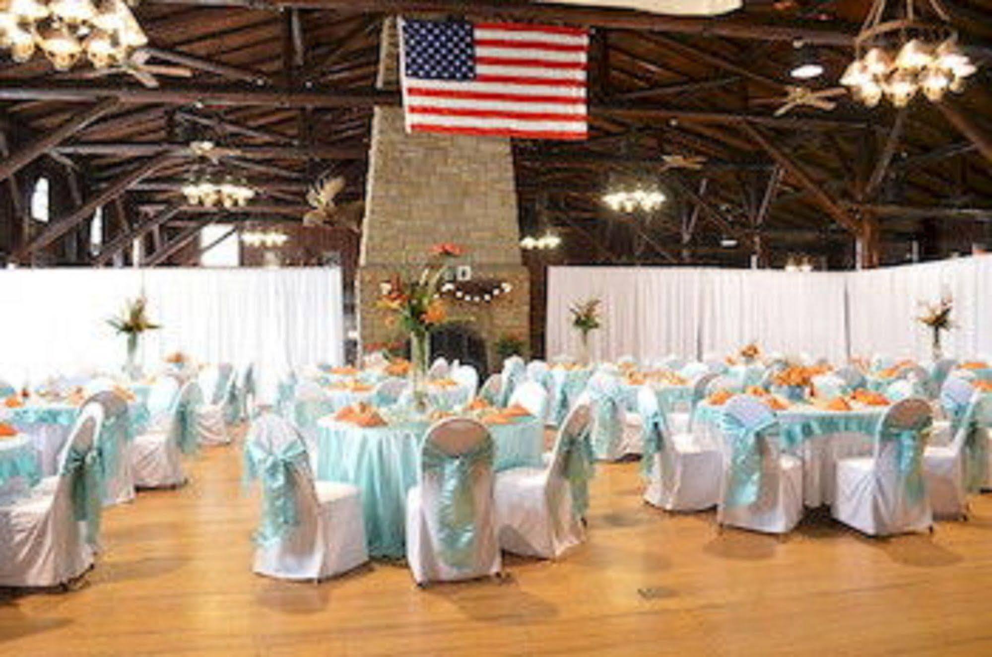 Starved Rock Lodge & Conference Center Utica Екстериор снимка