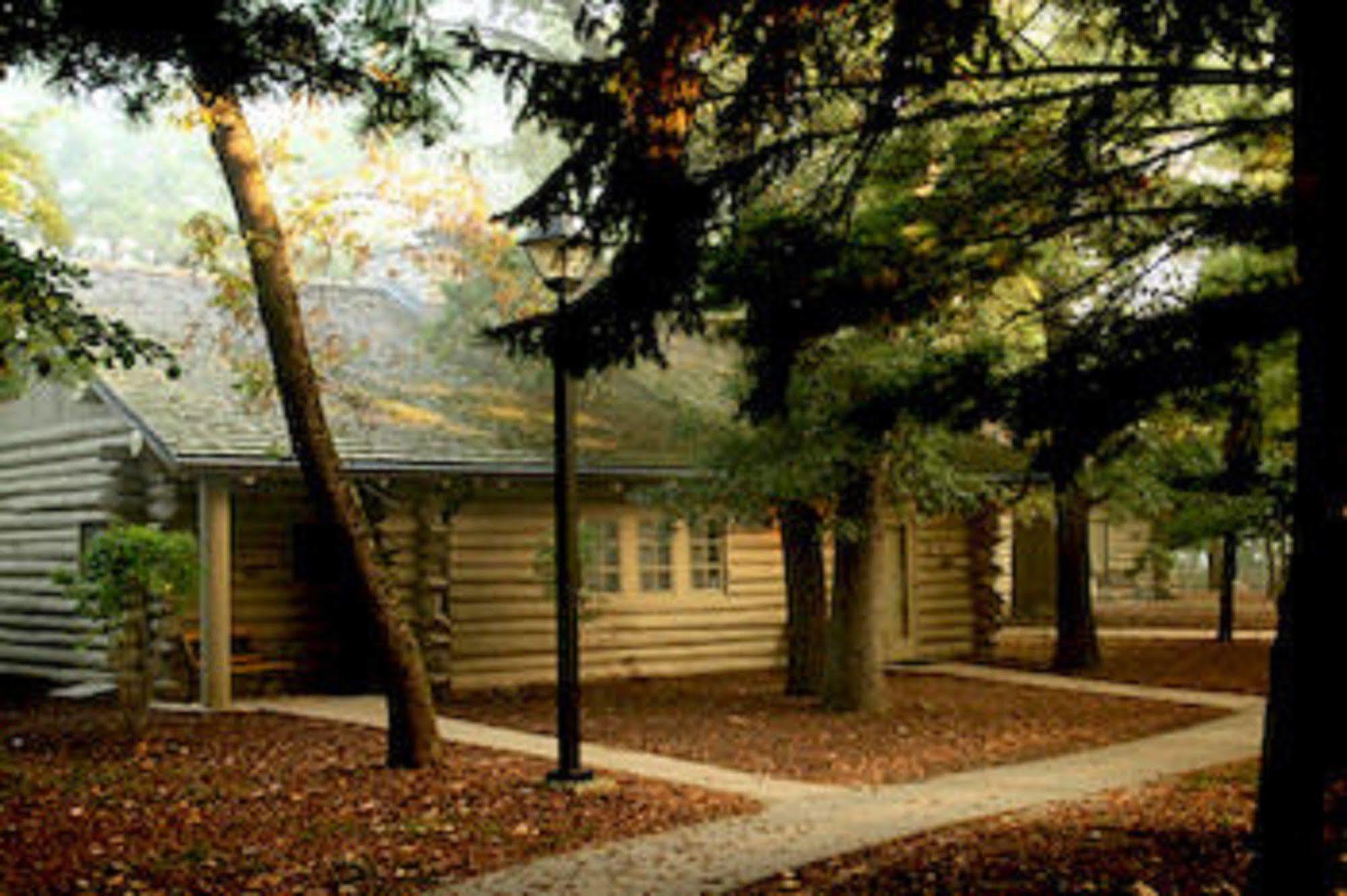 Starved Rock Lodge & Conference Center Utica Екстериор снимка