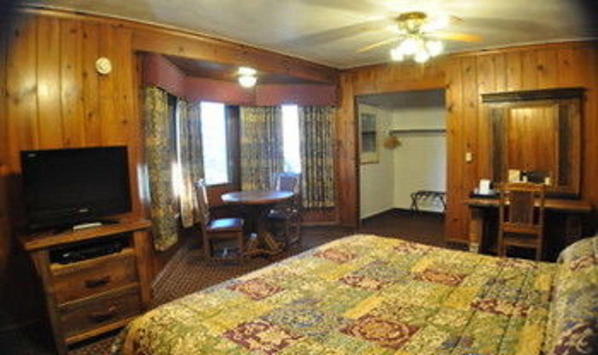 Starved Rock Lodge & Conference Center Utica Екстериор снимка