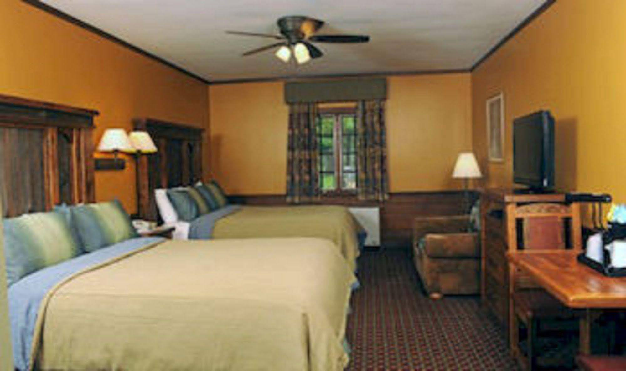 Starved Rock Lodge & Conference Center Utica Екстериор снимка