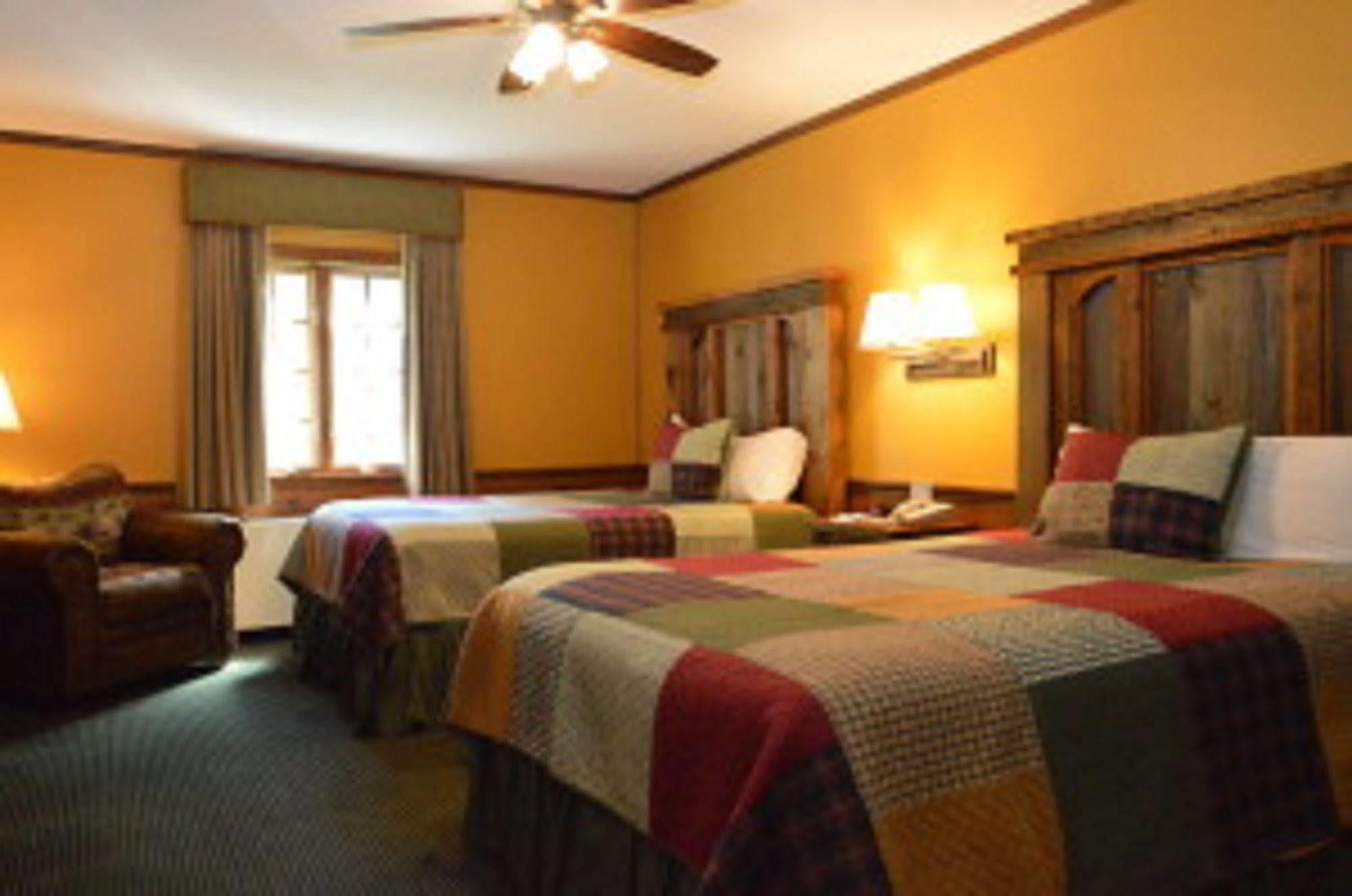 Starved Rock Lodge & Conference Center Utica Екстериор снимка