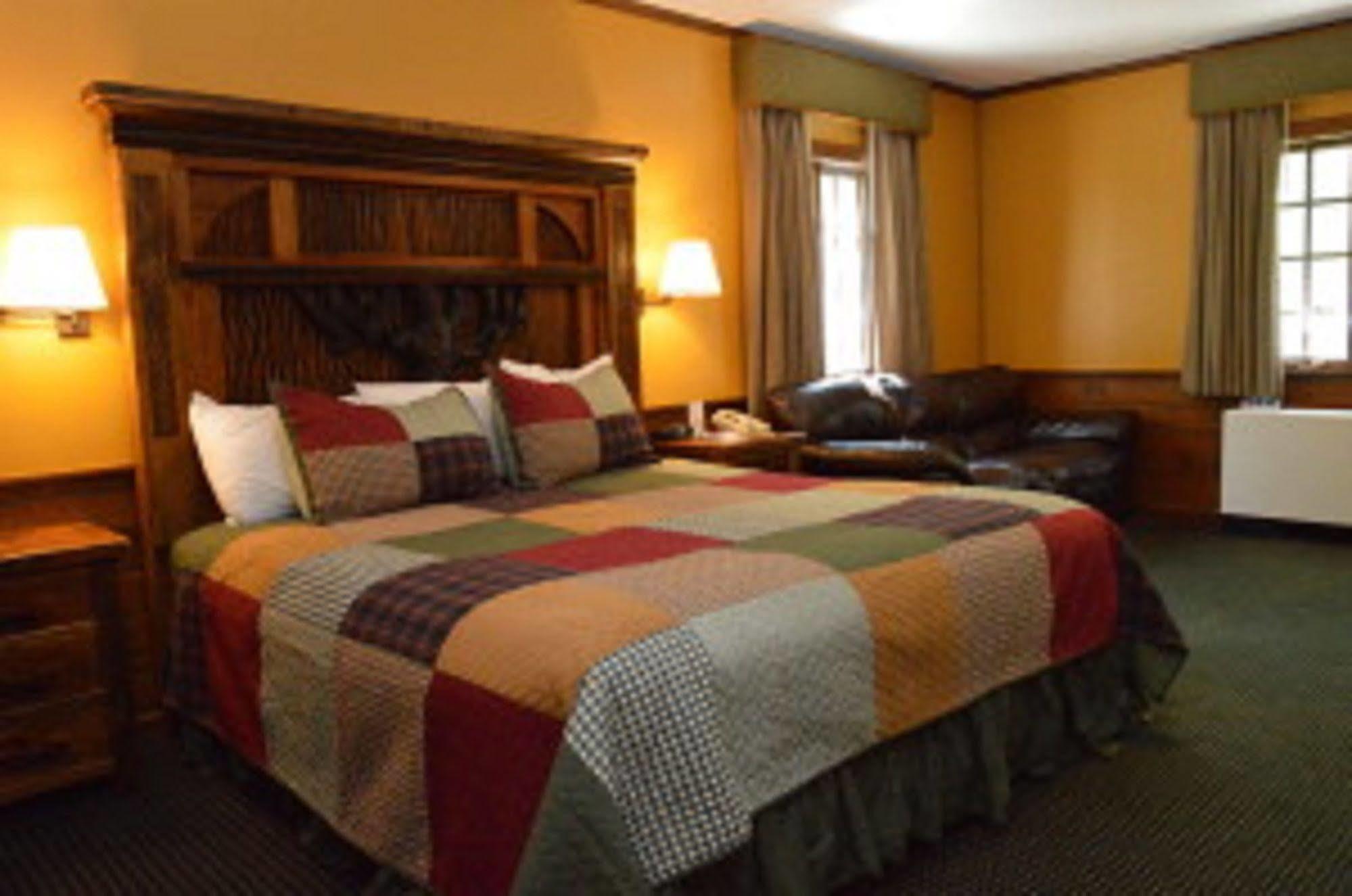 Starved Rock Lodge & Conference Center Utica Екстериор снимка