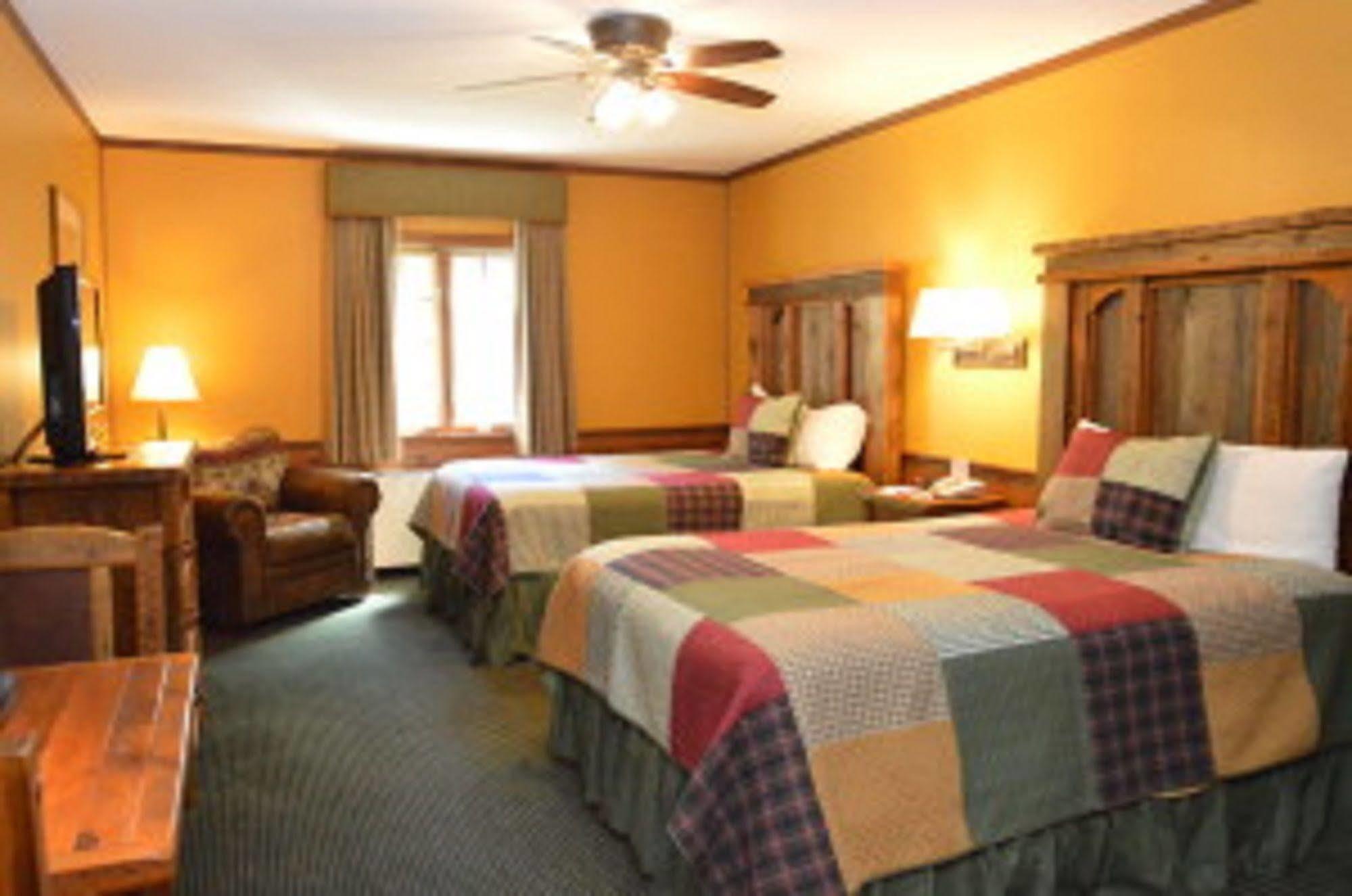 Starved Rock Lodge & Conference Center Utica Екстериор снимка